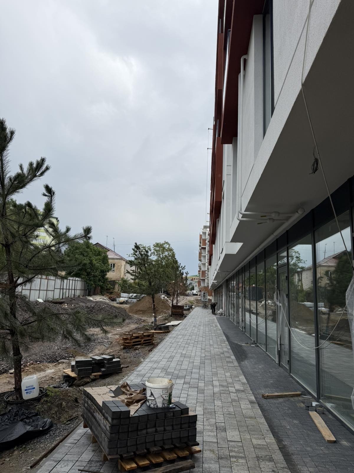 FOR SALE! OFFICE BUILDING – 1,450 SQ M ZIELONA STREET