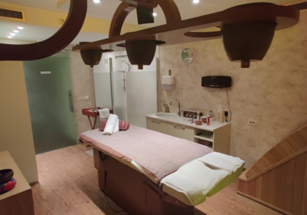 Premium Beauty Salon Business for Sale | 120 m² | Herceg Novi